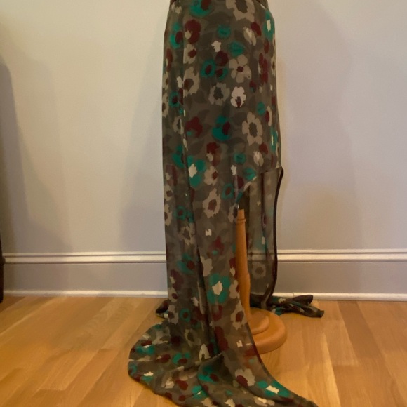 L’Amour High/Low Skirt Shirt In Front Long in Back Olive Green Print Womens L - Picture 6 of 13